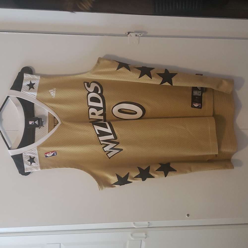 Arenas Wizard Jersey (rare hard to find)